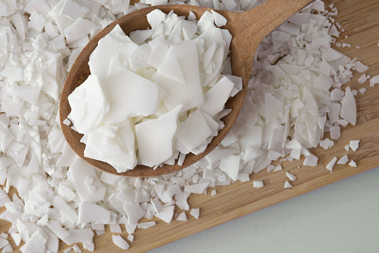Why Paraffin Wax Remains a Top Choice for Candle Makers