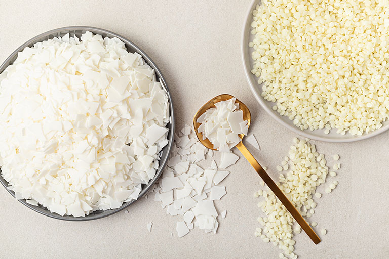 Beeswax vs Soy Wax: Which Candle Wax Is Better?