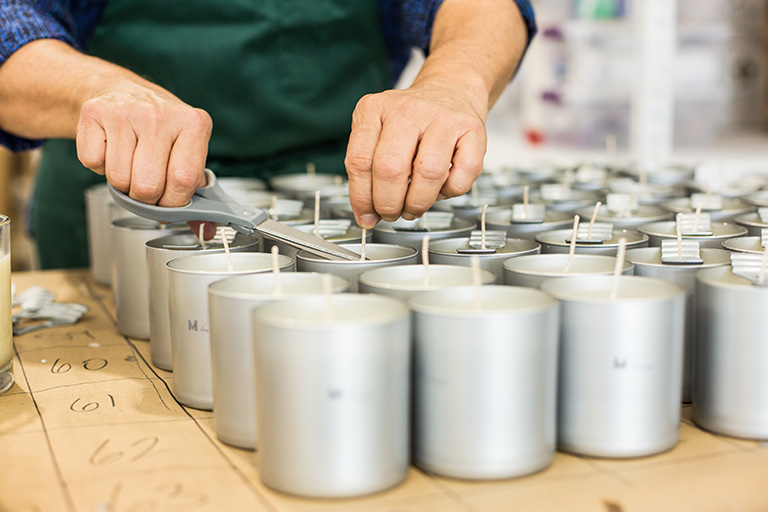 Best Candle Wicks for Different Waxes: A Complete Guide for Better Burns
