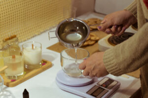 Optimal Pouring Temperatures for Different Candle Waxes – A Complete Guide